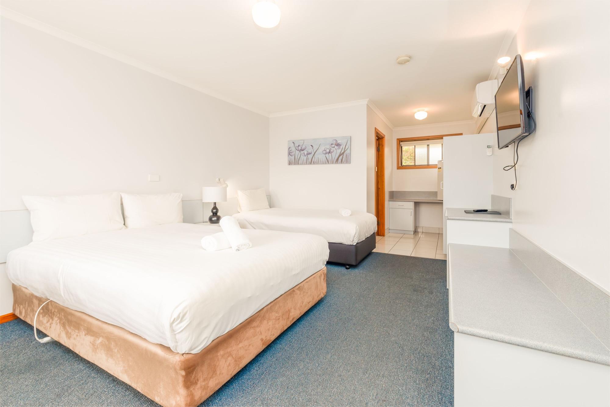 Seasonal South Motel & Function Centre Ълвърстон Екстериор снимка