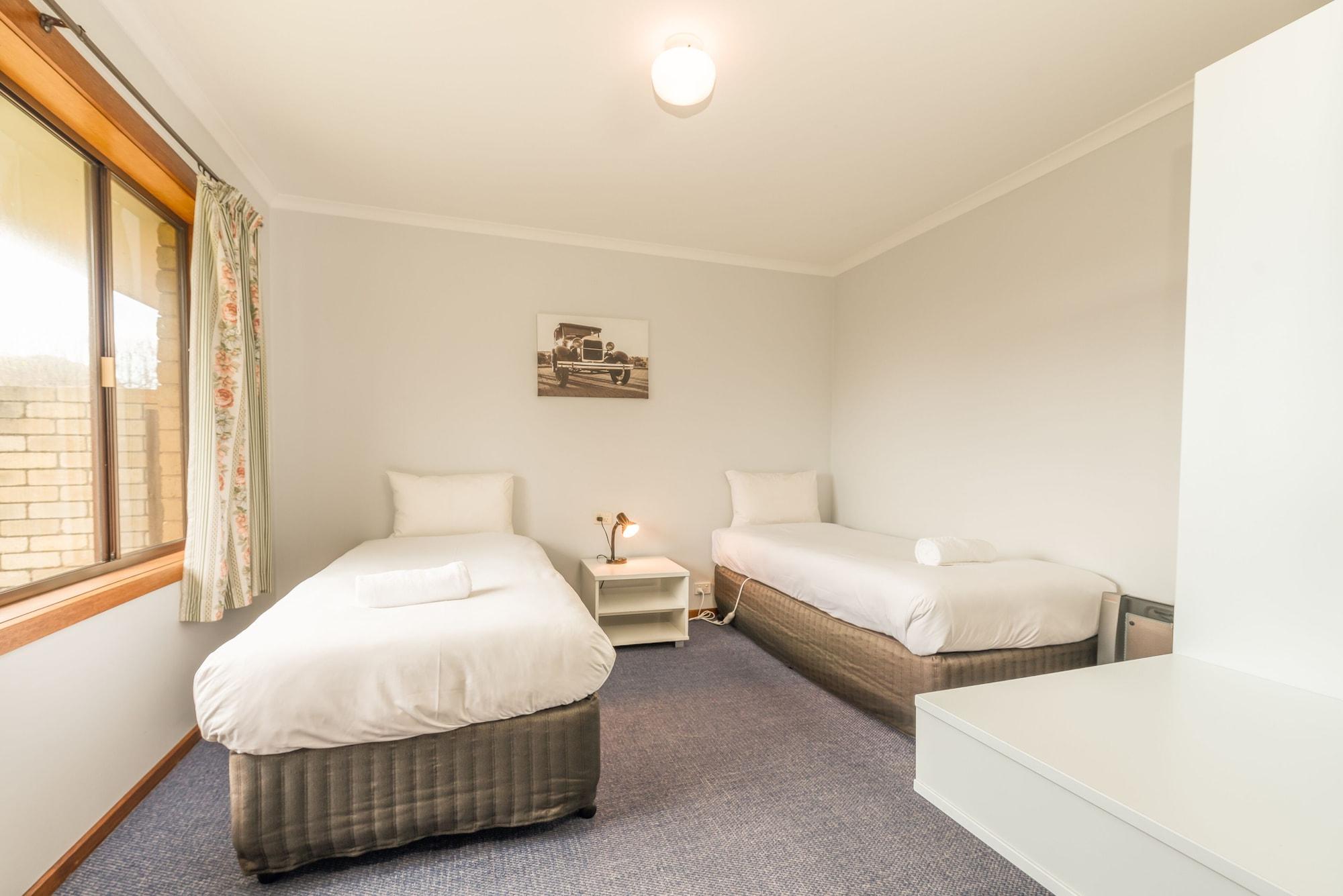 Seasonal South Motel & Function Centre Ълвърстон Екстериор снимка
