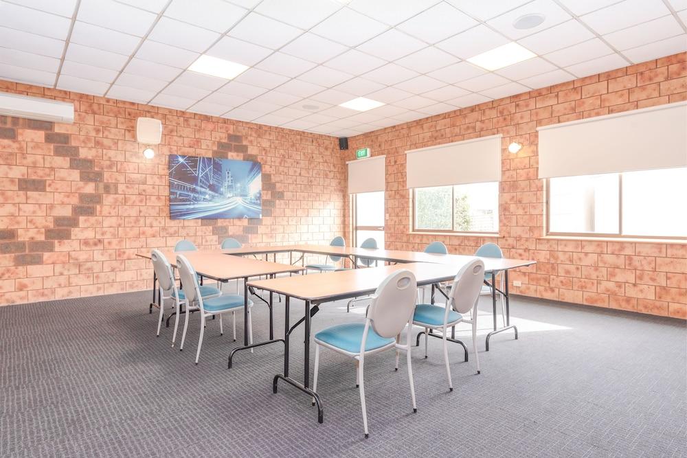 Seasonal South Motel & Function Centre Ълвърстон Екстериор снимка