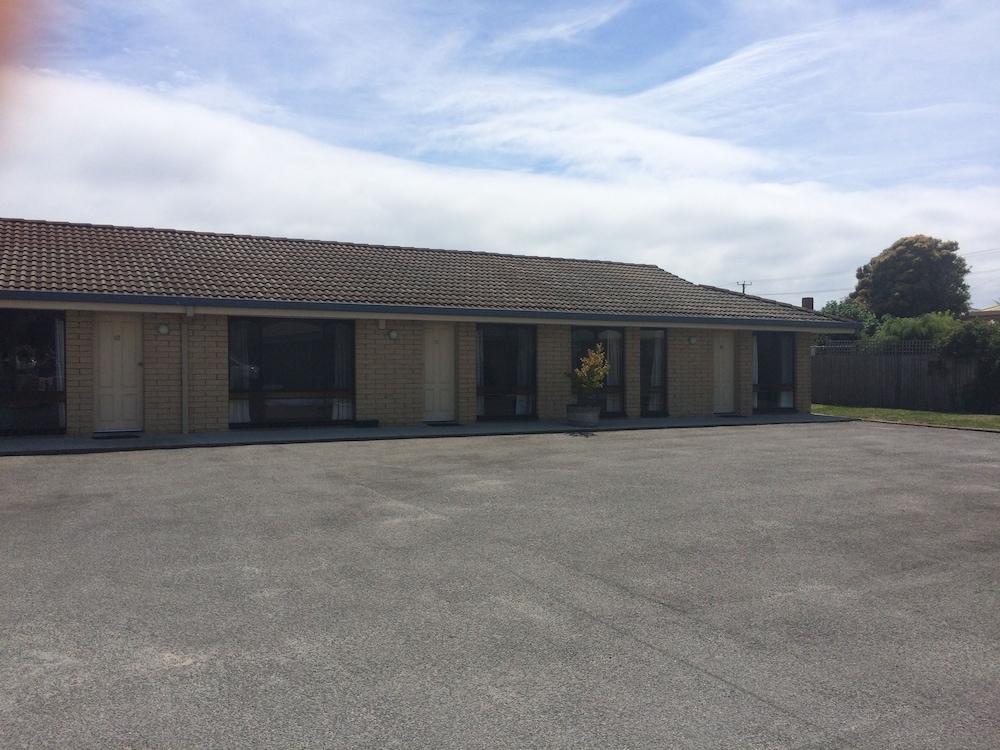 Seasonal South Motel & Function Centre Ълвърстон Екстериор снимка