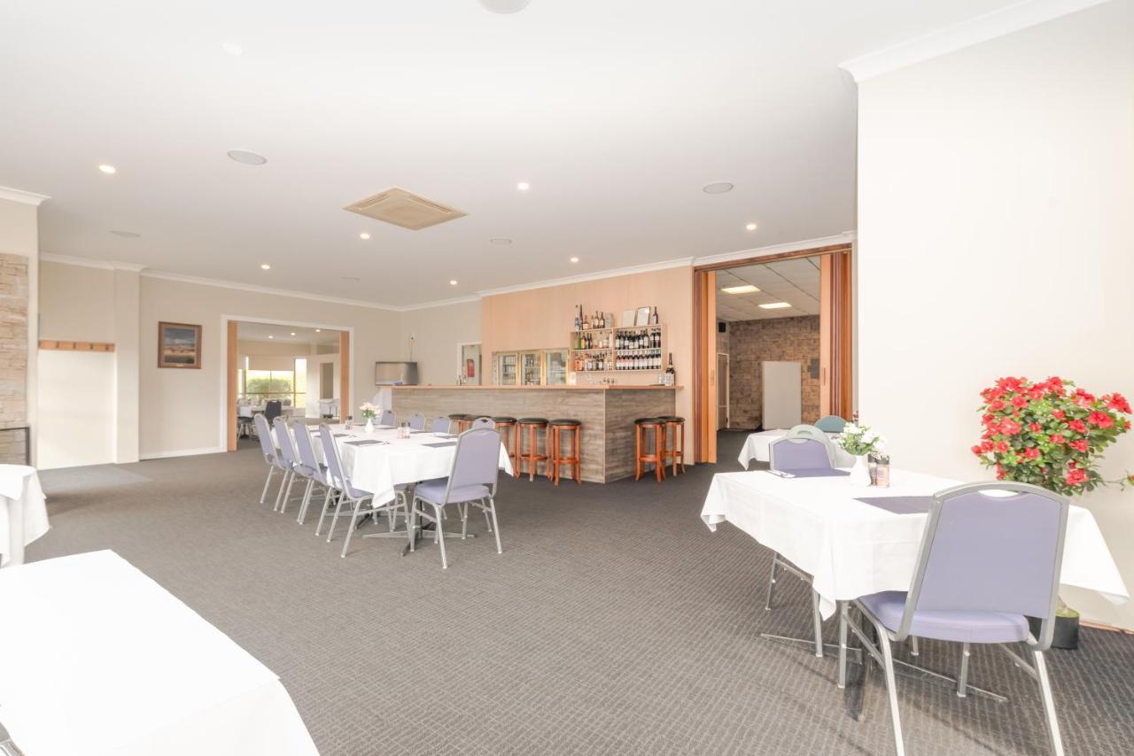 Seasonal South Motel & Function Centre Ълвърстон Екстериор снимка