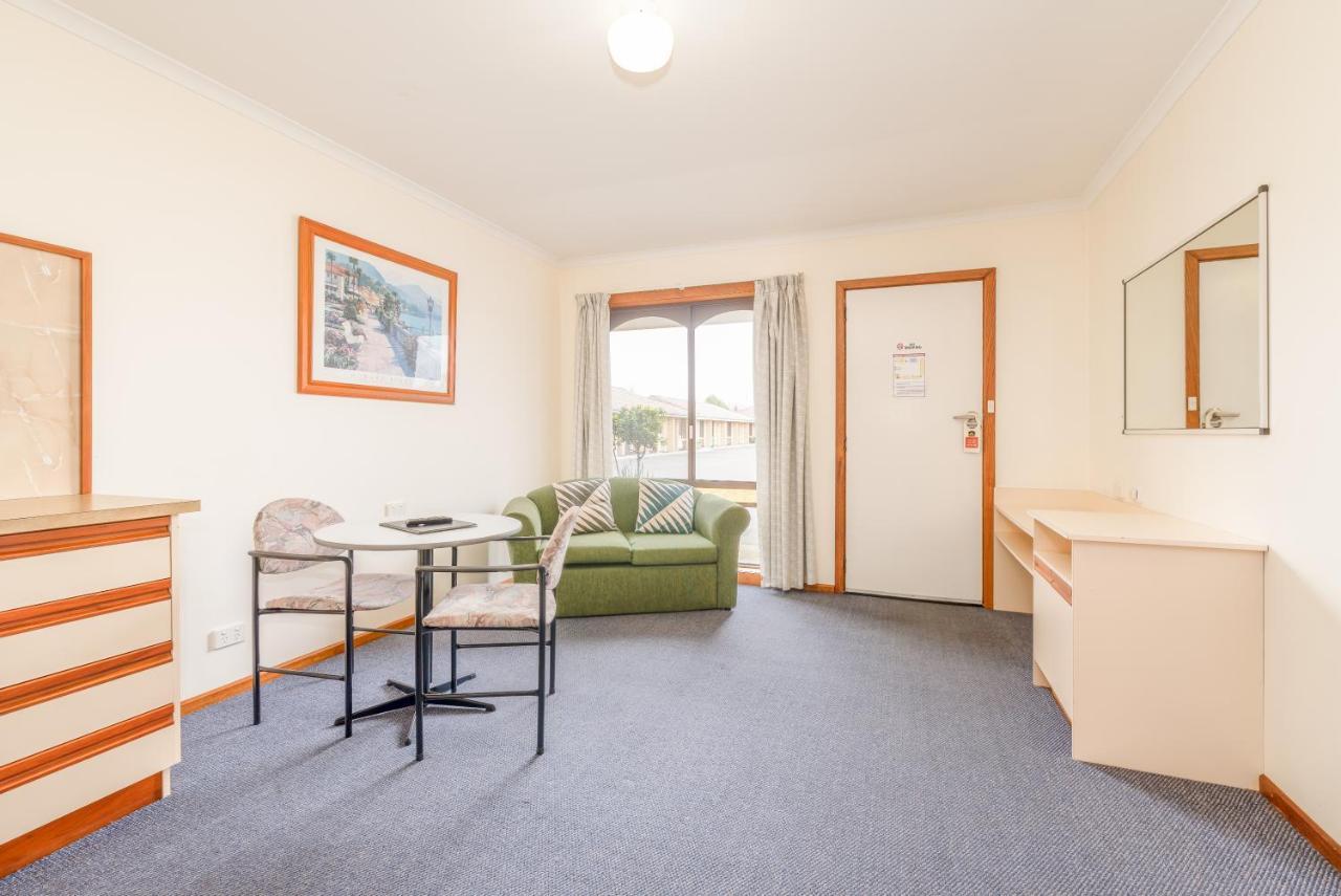 Seasonal South Motel & Function Centre Ълвърстон Екстериор снимка