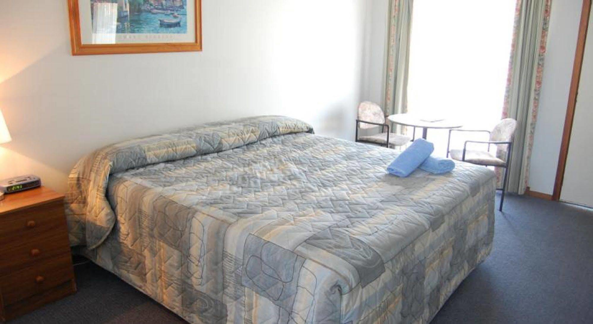 Seasonal South Motel & Function Centre Ълвърстон Екстериор снимка