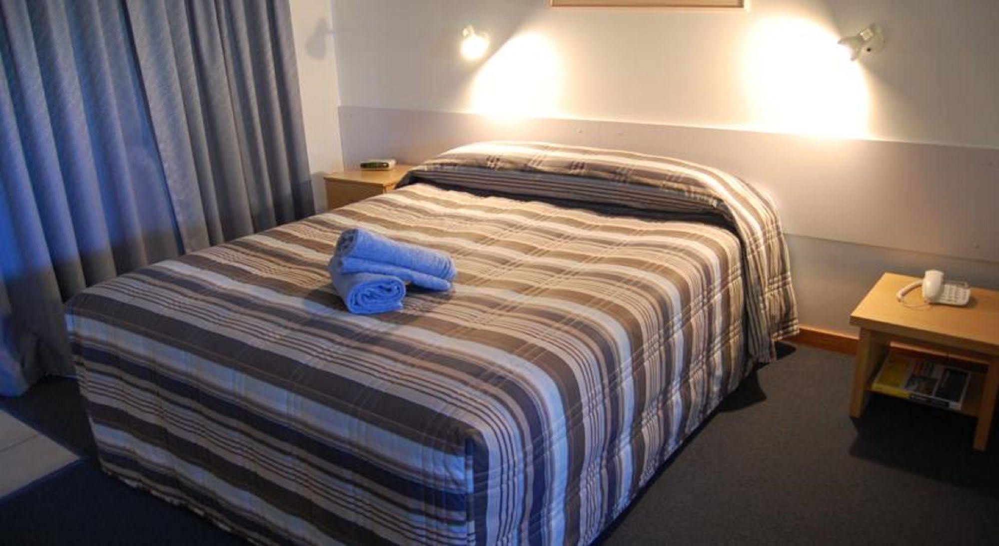Seasonal South Motel & Function Centre Ълвърстон Екстериор снимка