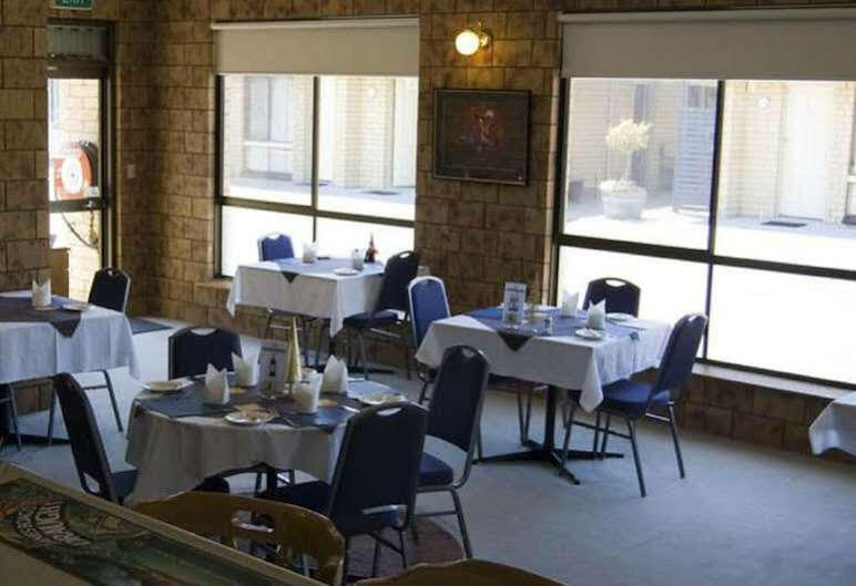 Seasonal South Motel & Function Centre Ълвърстон Екстериор снимка
